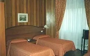 Hotel Derby Rom 3*,